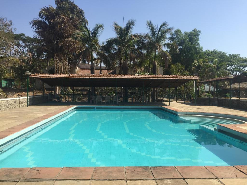 Modi'S Resort, Karjat Exteriör bild